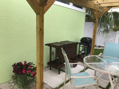 One Bedroom Vacation Rental located Close Beach Holmes Beach